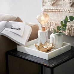 Vase LIV III -Komar Boutique 1000337867 230420 024 MOOD DETAILS P000000001000337867 mood