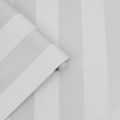 Laura Ashley Papier Peint Intissé Lille 22 Laura Ashley Papier Peint Intissé Lille -Komar Boutique 1000349440 220617 030 DETAILS P000000001000349440