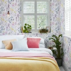 Laura Ashley Papier Peint Intissé Wild Meadow 16 Laura Ashley Papier Peint Intissé Wild Meadow -Komar Boutique 1000349466 220617 020 MOOD DETAILS P000000001000349466 mood