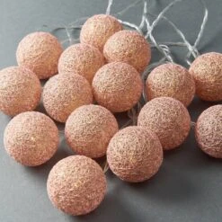 Guirlande Lumineuse LES PETITES BELLE -Komar Boutique 1000365675 220728 021 MOOD DETAILS P000000001000365675 mood