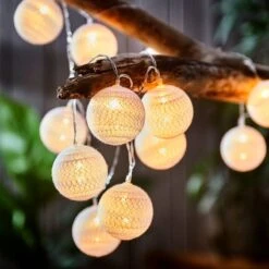 Guirlande Lumineuse LES PETITES BELLE -Komar Boutique 1000365675 220728 022 MOOD DETAILS P000000001000365675 mood