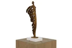 Sculpture Moderne Militant Feather -Komar Boutique 424a36ac915945a894f8b1610653e541