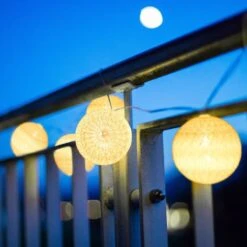 Guirlande Lumineuse LED 10 Boules Coton 37 Guirlande Lumineuse LED 10 Boules Coton -Komar Boutique 6a28bce03d594254a00d32d86eb1cbb5
