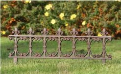 ESSCHERT DESIGN Bordure De Jardin En Fonte Fleur De Lys -Komar Boutique 8ba761ec34bf4bd8b3dd6cdb14062fa1.cropped 98 242 800 494.processed