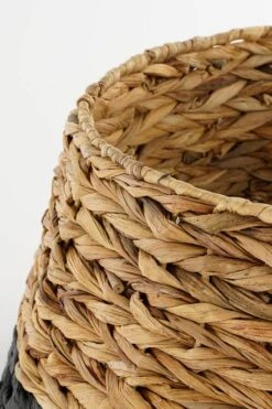 Jupe De Sapin De Noël 31 Jupe De Sapin De Noël -Komar Boutique c8a713a9c8974a28b96ca99503df8a69