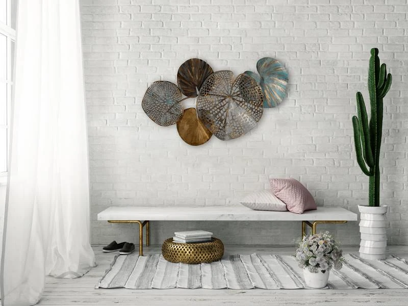 Sculpture Murale Gilded Water Lilies 4 Sculpture Murale Gilded Water Lilies – Image 2