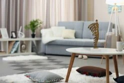 Sculpture Moderne Militant Feather -Komar Boutique f12e20ae357e4b699a17cab9411f86b8